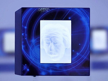 Демонстрационный экспонат Маска Эйнштейна