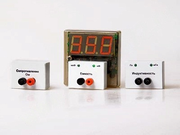 Набор цифровых измерительных приборов (индуктивность, емкость, сопротивление)