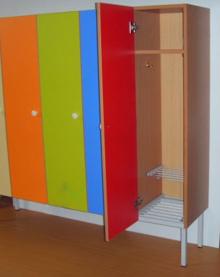 Шкафчик детский четырехсекционный на металлокаркасе