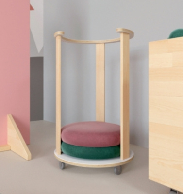 Стойка для хранения подушек