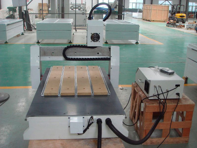 Фрезерно-гравировальный станок Advercut K6090T