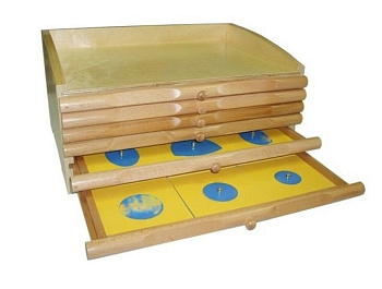 Монтессори материал "Геометрический комод"