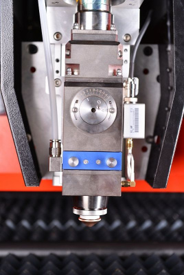 Лазерный станок Raylogic Fiber 1530 LUXE IPG500